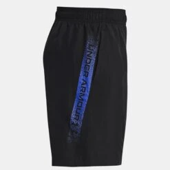 Under Armour Kids' Woven Graphic Shorts Black / Versa Blue 5 Under Armour Kids' Woven Graphic Shorts Black / Versa Blue -Columbia Sales Store ps1370178 005 hs